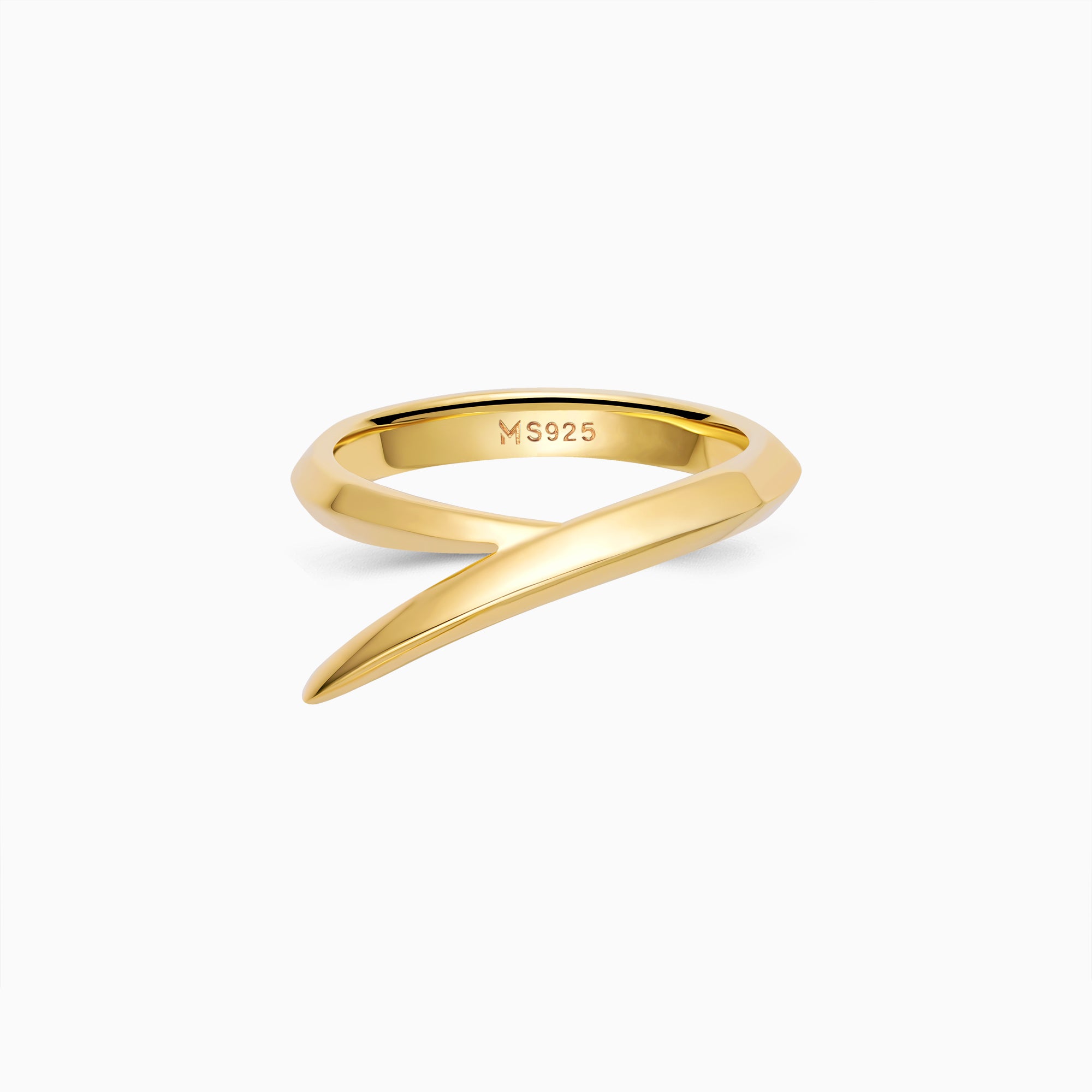 Pointed Curve Ring