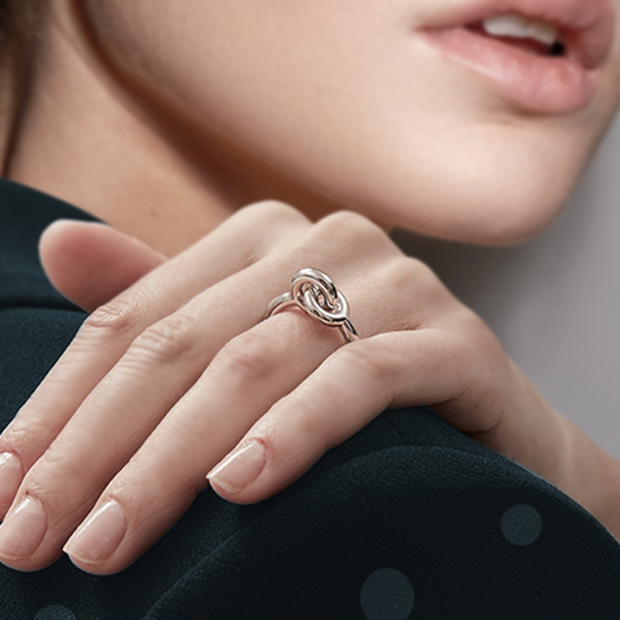 Infinity Circle Ring – Meulien - Main Image