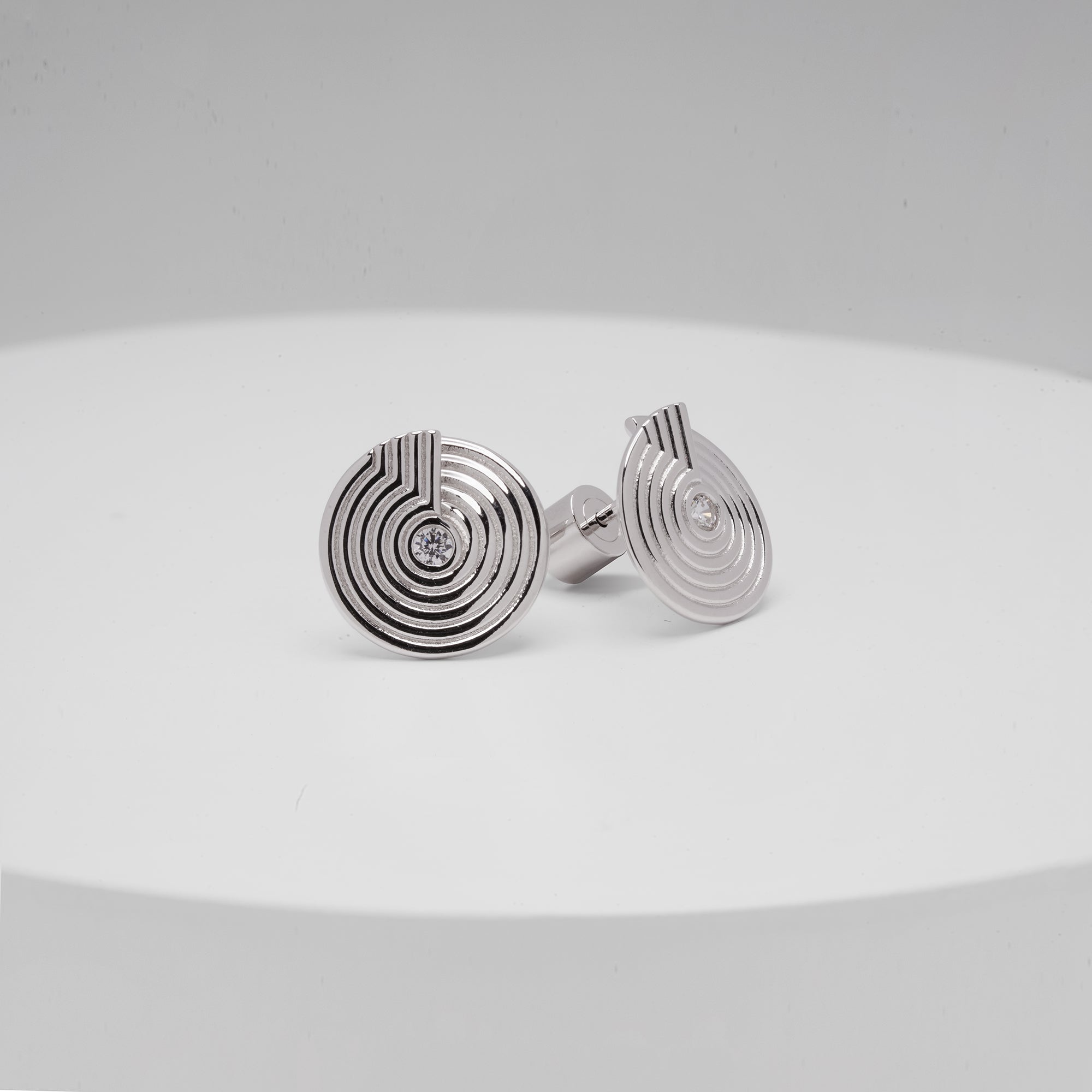 Open Twist Engraved Disc Stud Earrings