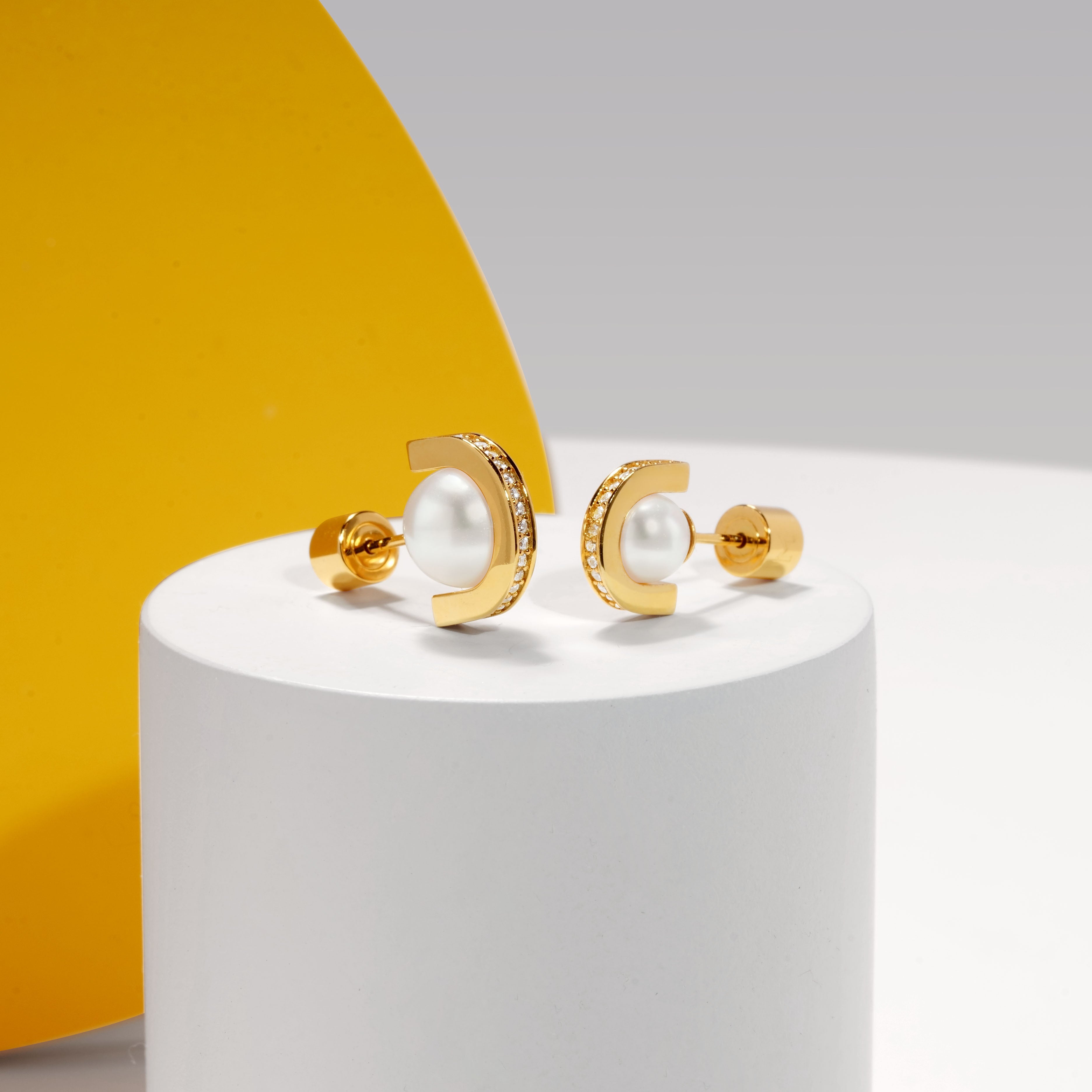 Pearl and Arc Stud Earrings