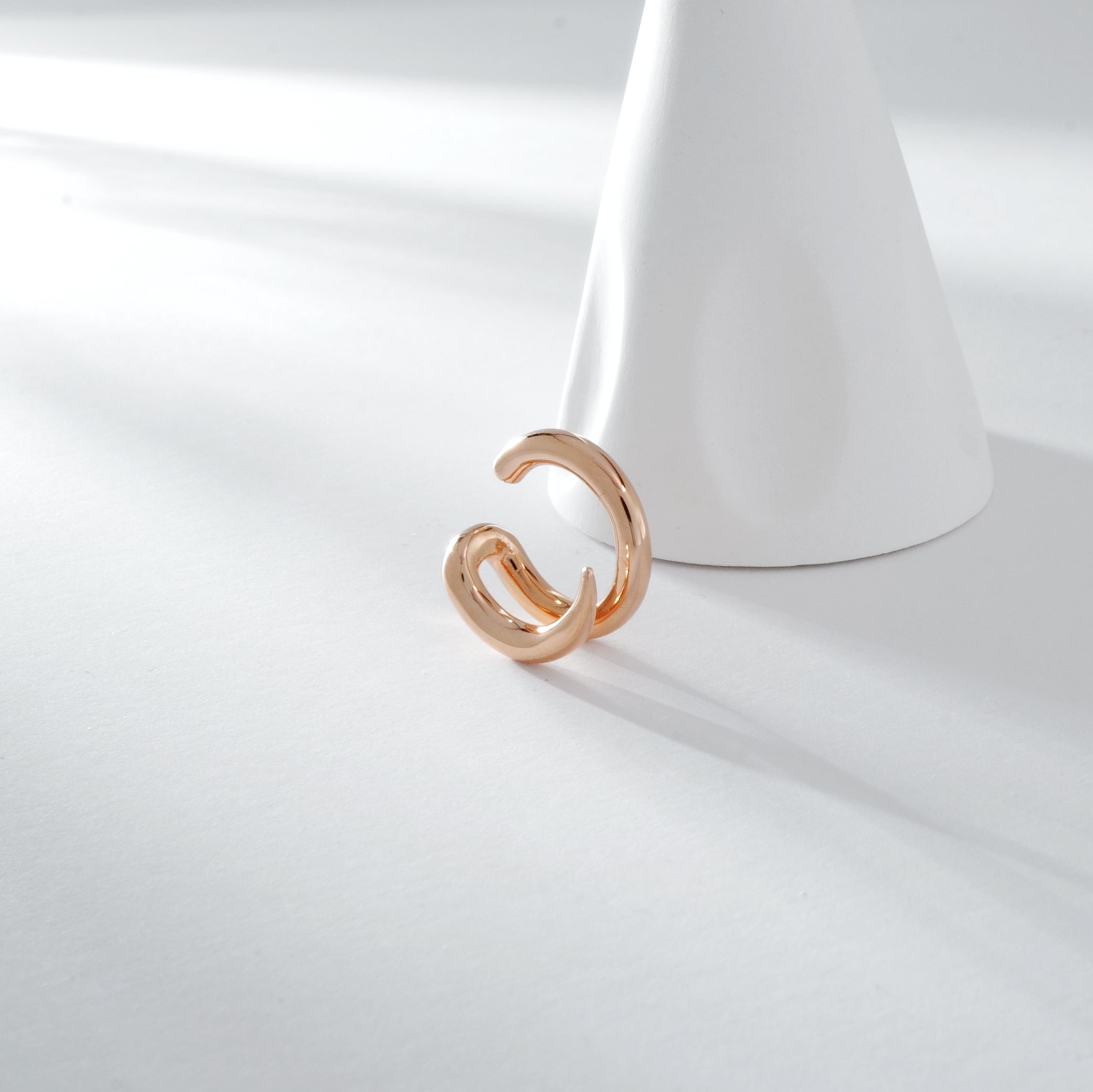 Pointed Double Band Ear Cuff
