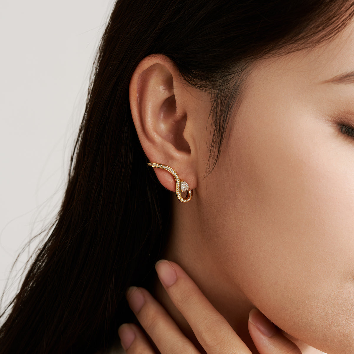 Curve Solitaire Ear Climbers