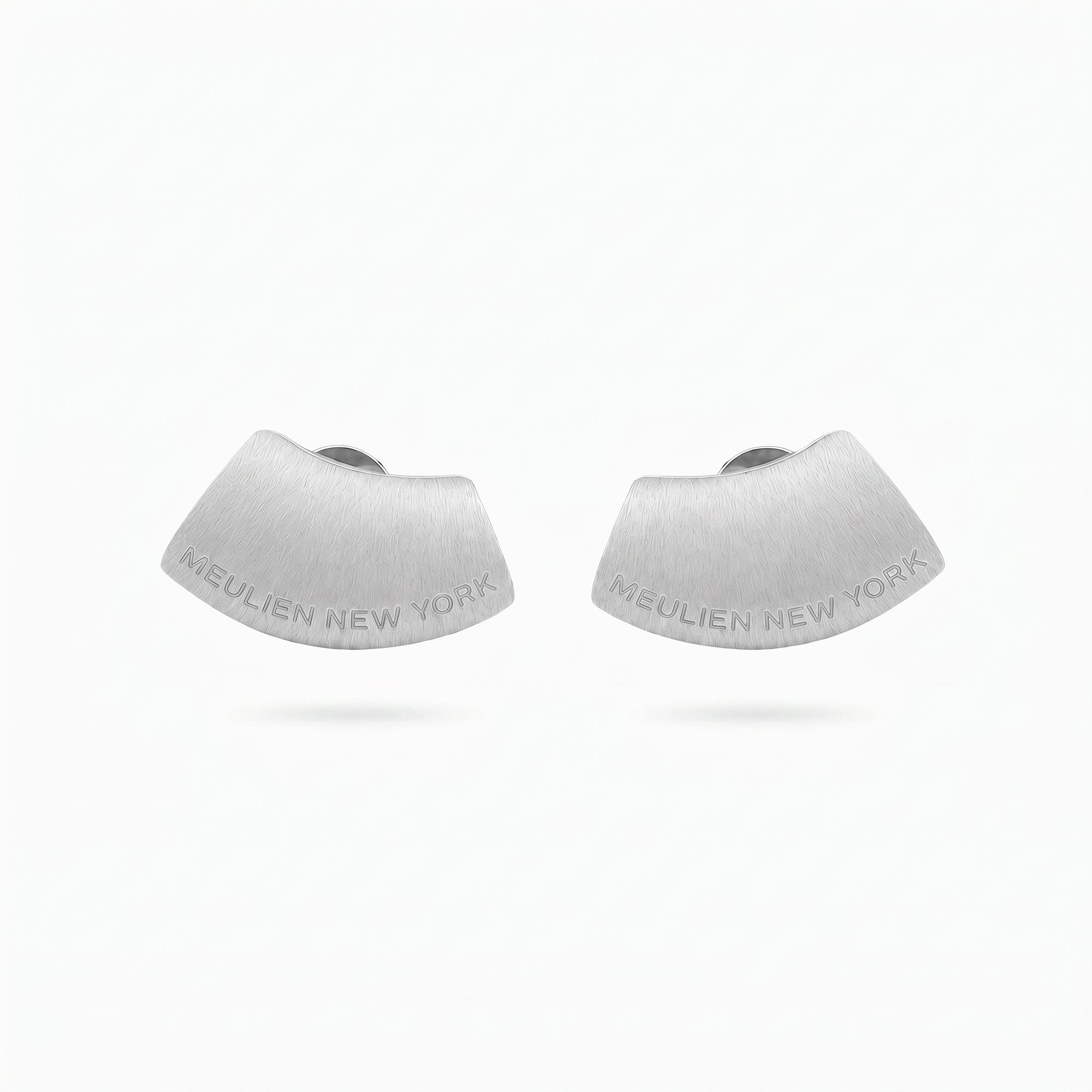 Curved Bar Lobe Sleeve Earrings