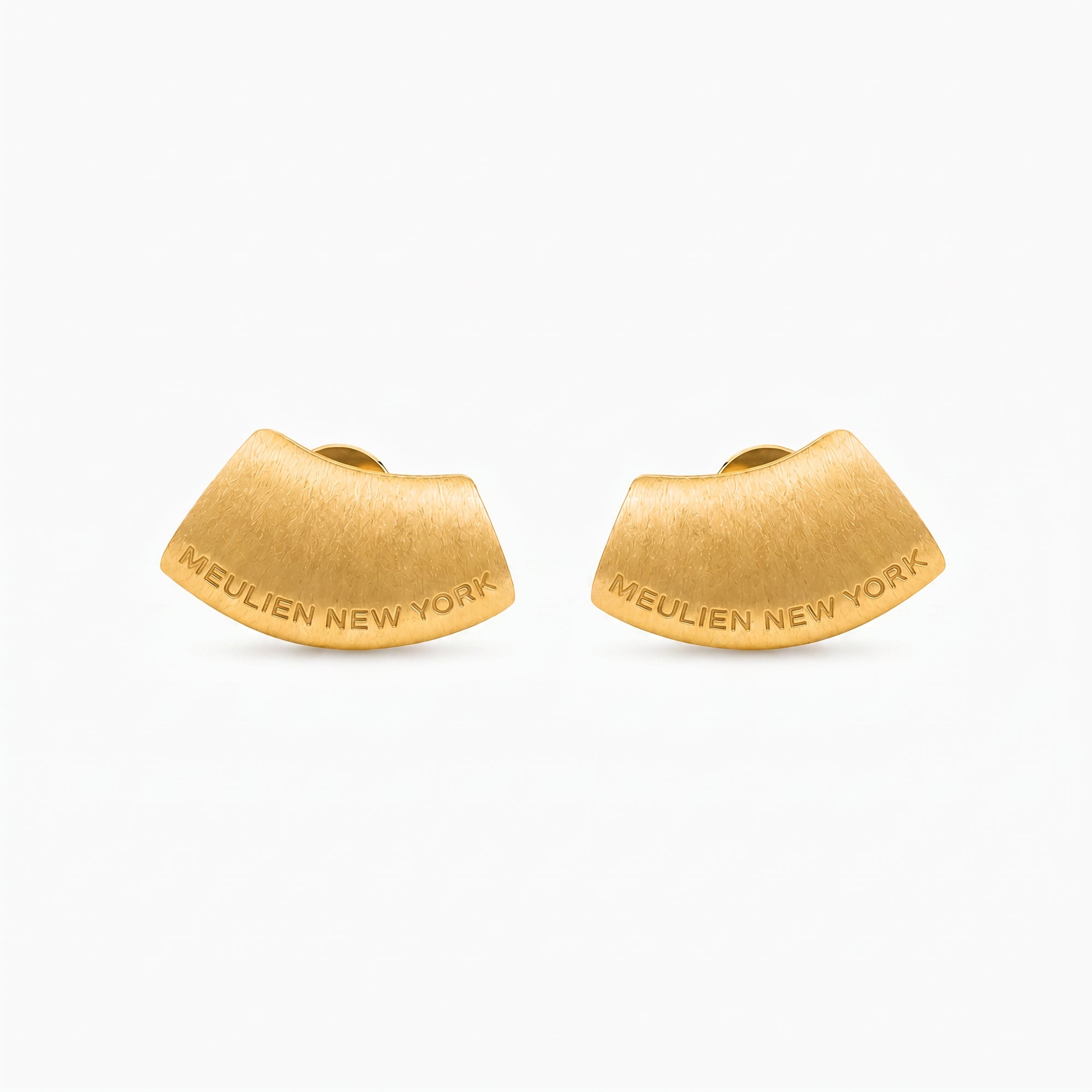 Curved Bar Lobe Sleeve Earrings
