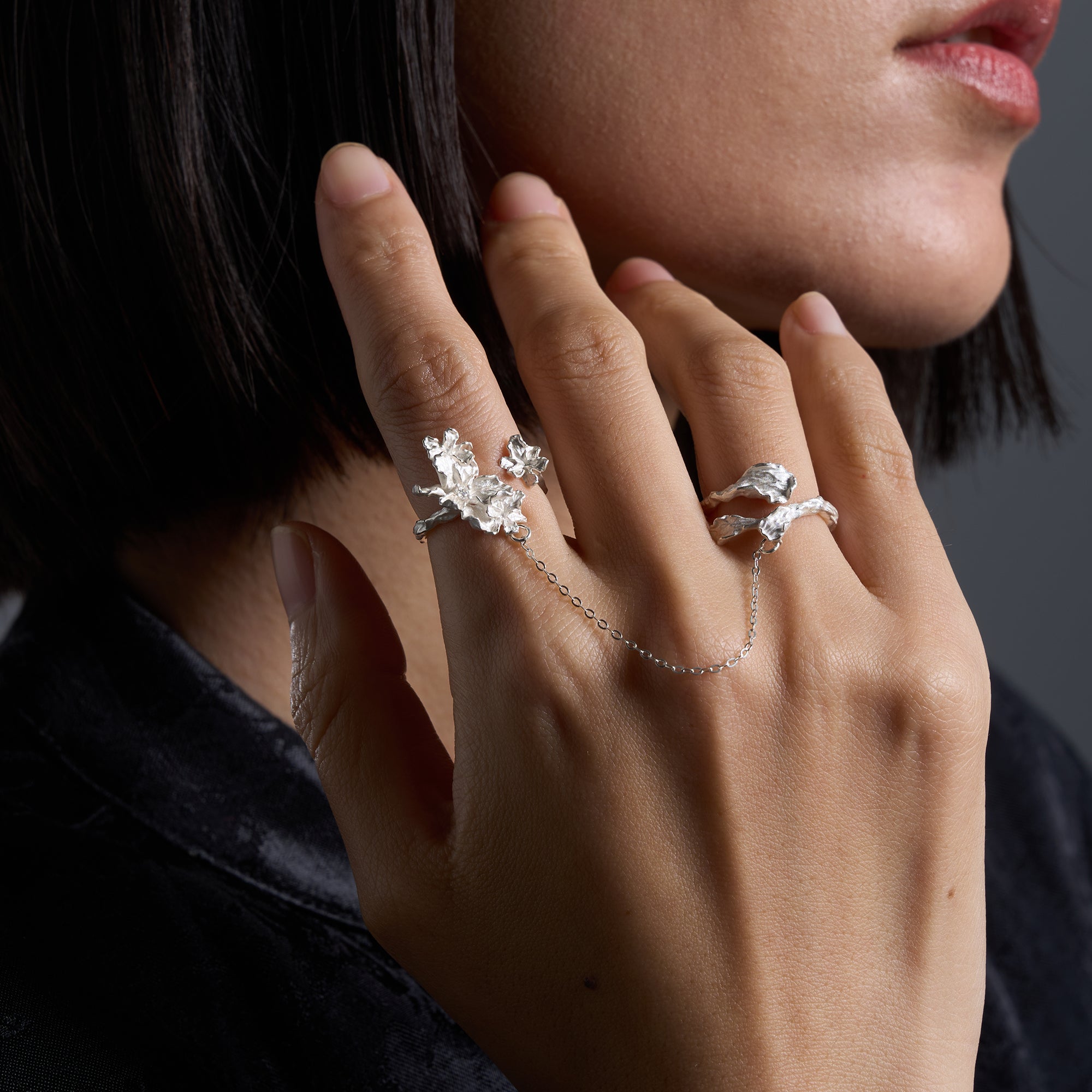 Organica Flower and Leaf Chain Ring