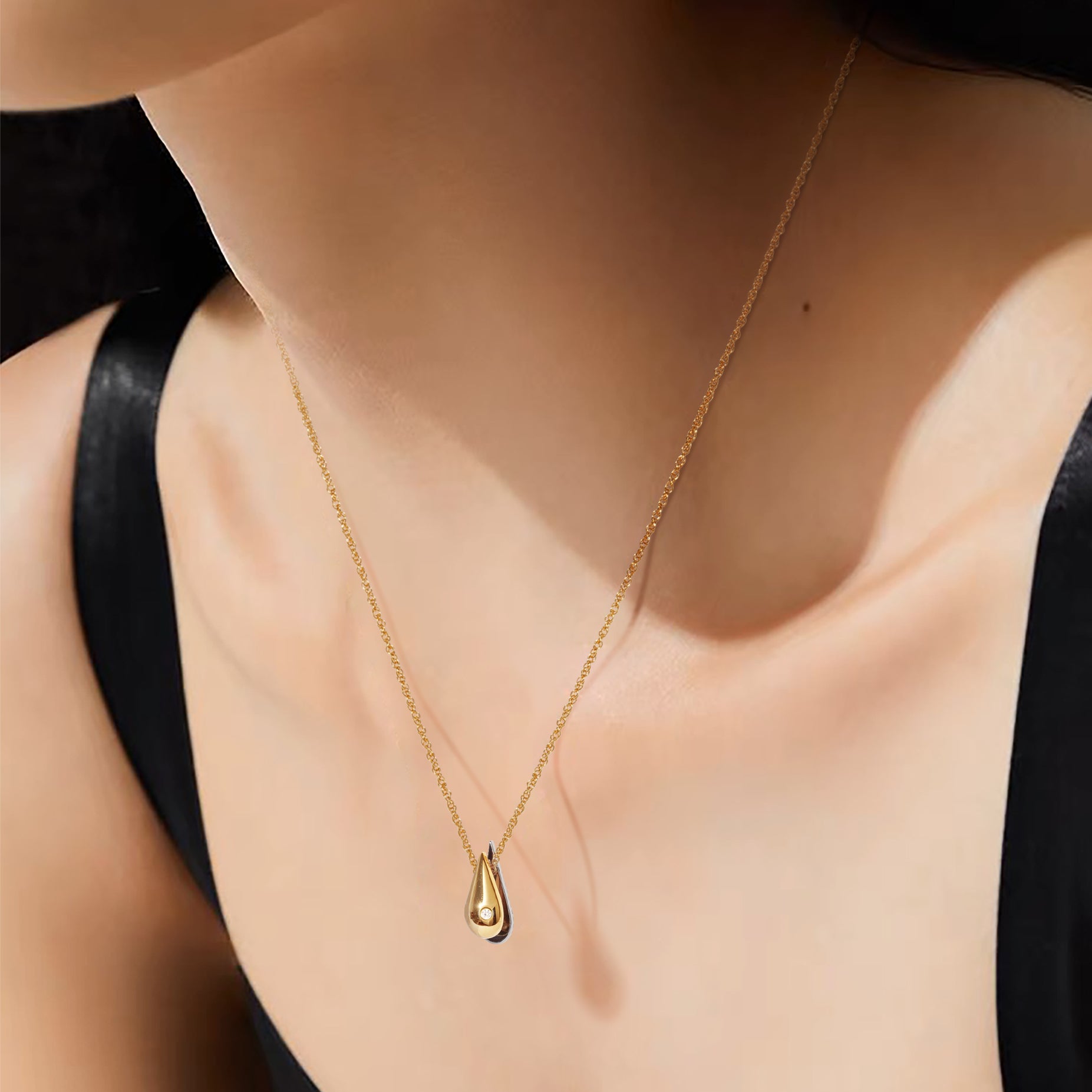 Pointed Waterdrop Necklace on Model