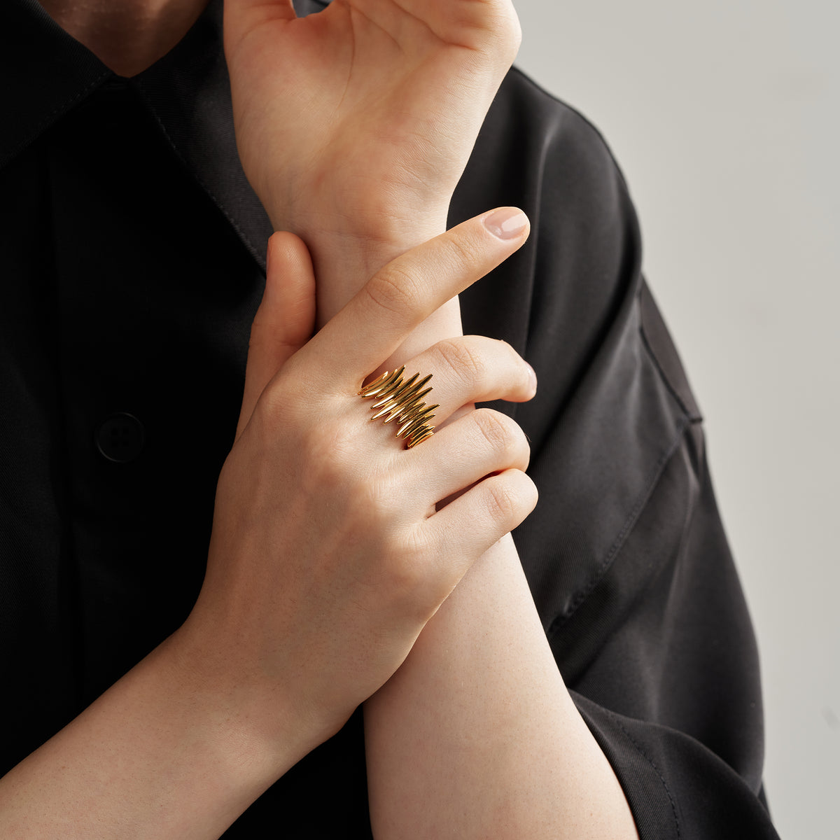 Undulating Spike Ring